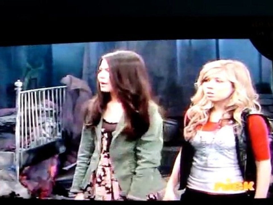 iCarly - Carly perdió su habitación en incencio.