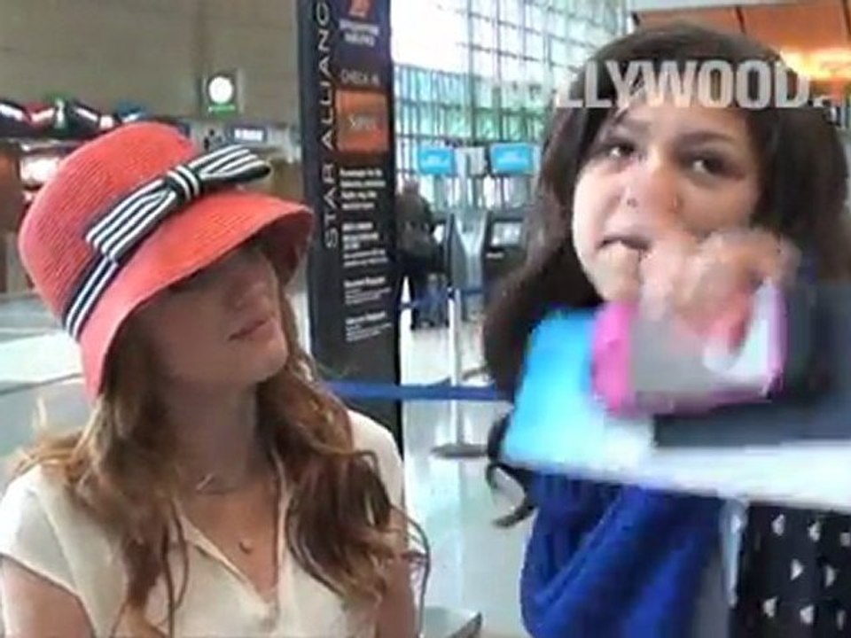Bella Thorne and Zendaya Coleman head to Dubai