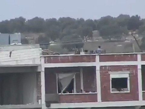 فري برس ريف حلب الاتارب انتشارالشبيحة والقناصة على سطوح المنازل27 3 2012