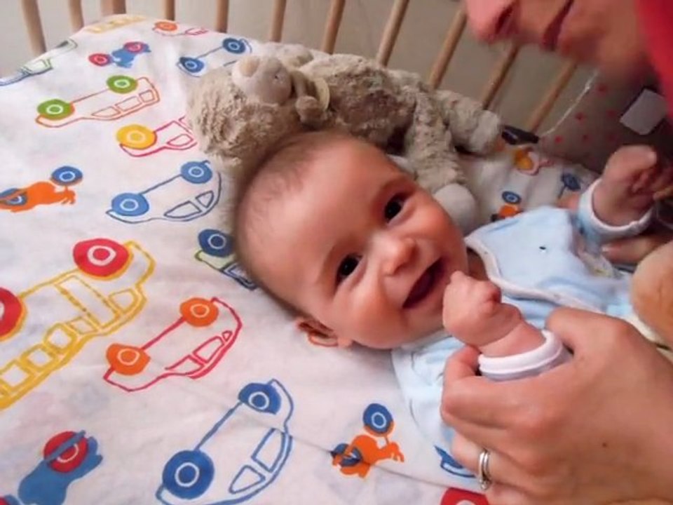 Des Bisous des Bisous de Maman !