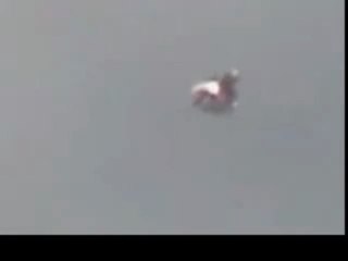 OVNI meprise possible (groupement de ballons argenté)