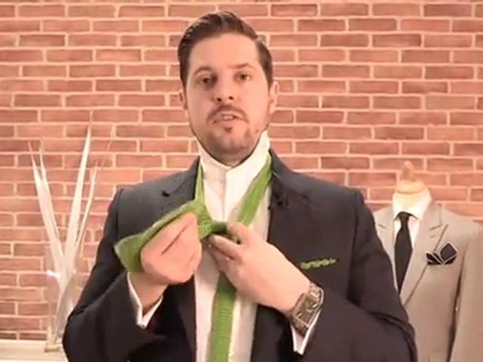 How To Tie A Double Windsor Knot