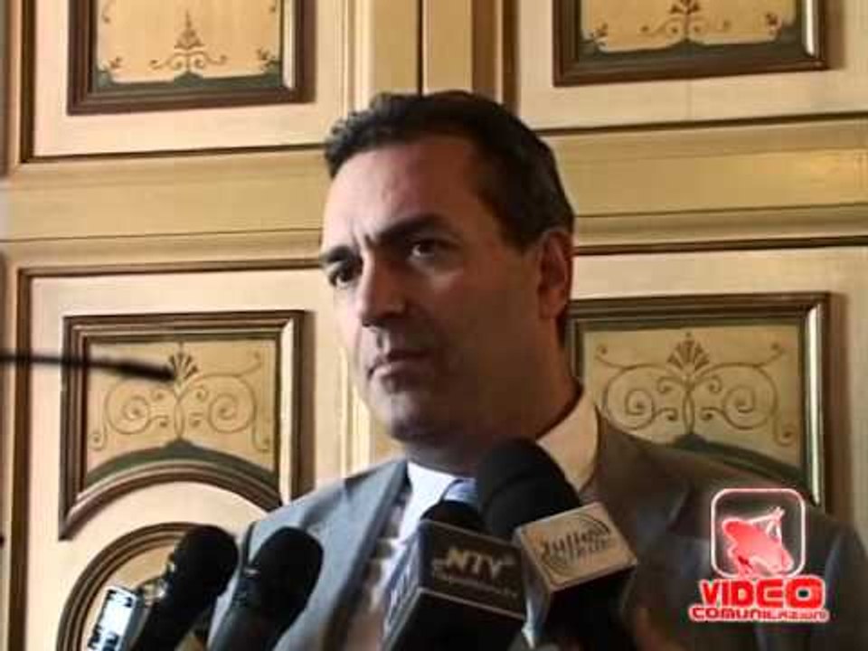 Napoli - I disagi della ZTL e le proteste dei Bros (27.03.12)