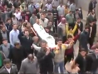 فري برس ادلب أريحا   الشهيد بشار فاتح قزموز 26 3 2012 ج2