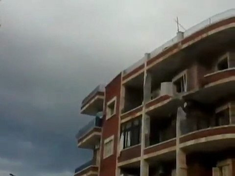 فري برس مدينة ادلب آثار القصف العشوائي على 27 3 2012 ج1