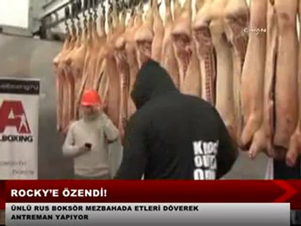 ROCKY E ÖZENDİ