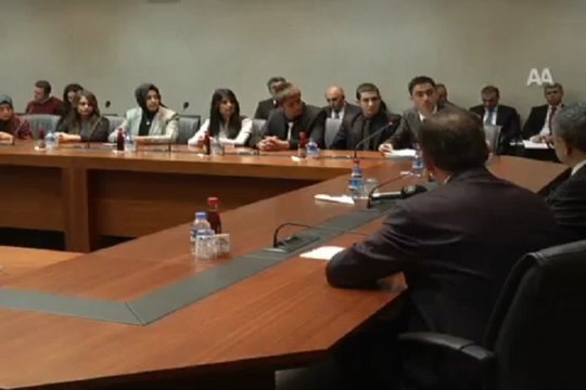 Arınç, öğrencilerle buluştu