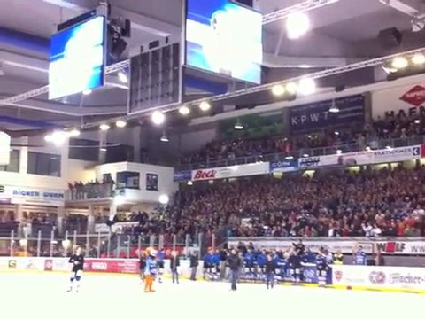 Straubing Tigers - Grizzly Adams Wolfsburg // Spiel 4 der Playoffs-Viertelfinalserie // After the game