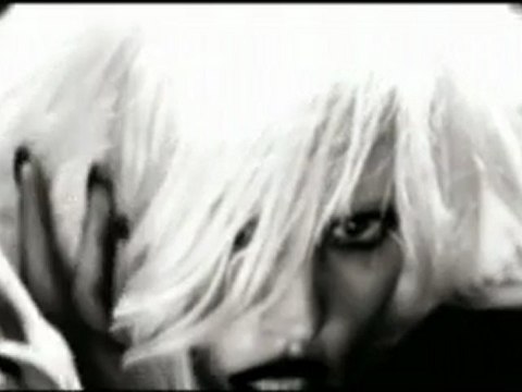 Gülşen - Dillere Düşeceğiz Seninle