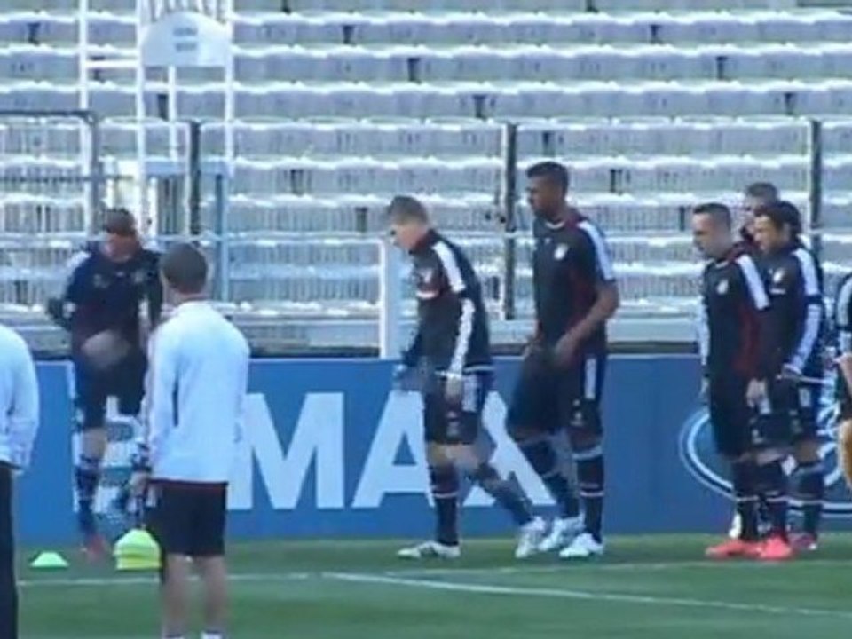 Bayern ist mit einem Bein im Halbfinale