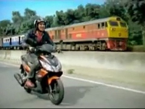 SEPEDA MOTOR INJEKSI IRIT HARGA TERBAIK CUMA HONDA