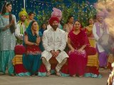 Charha De Rang - Yamla Pagla Deewana (2011) - Movie Song