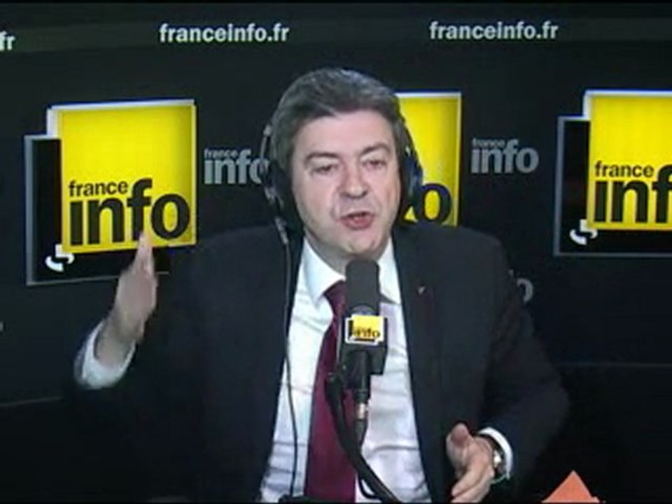 Mélenchon refuse une "capitulation sans condition" face au PS