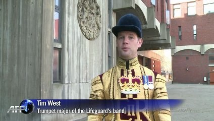 Household cavalry rehearses for queen's jubilee