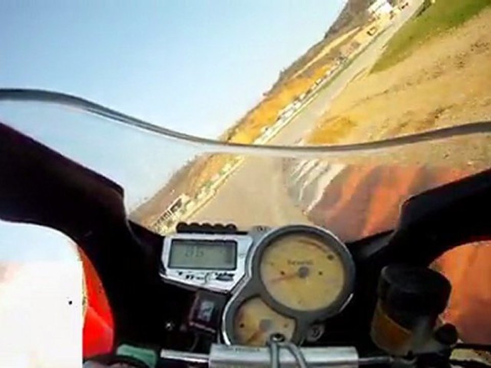 Run a Ales sur Benelli 900 Tornado  Vue avant arriere