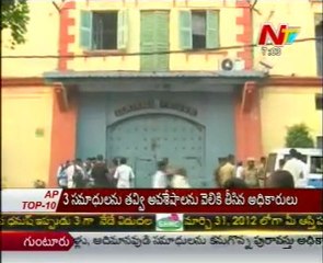 Acharya surrenders, back in prison