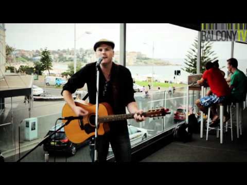 MINUS CIRCUS - GUARANTEE (BalconyTV)