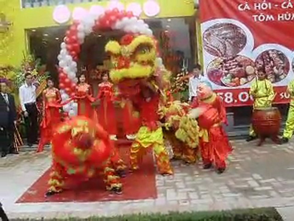 mua lan tai ha noi,múa lân tại hà nội vf miền bắc ,trung http://mualansurong.com/ 01673880888