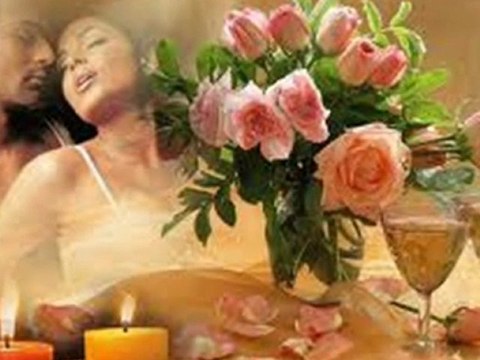 ZEKİ MÜREN BİR GÜLÜ SEVDİM