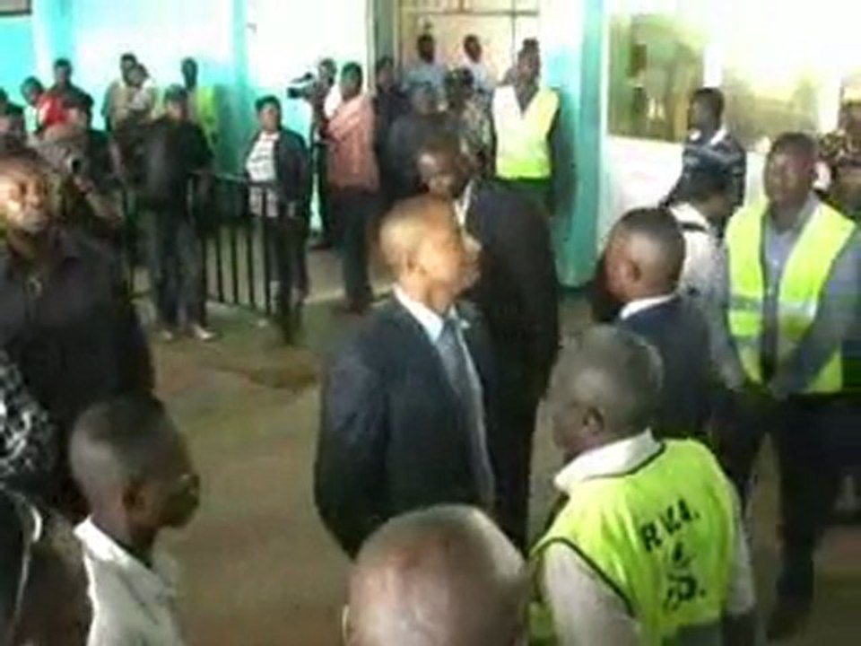 Arrivée Au Katanga Ministre Britanique à la coopération