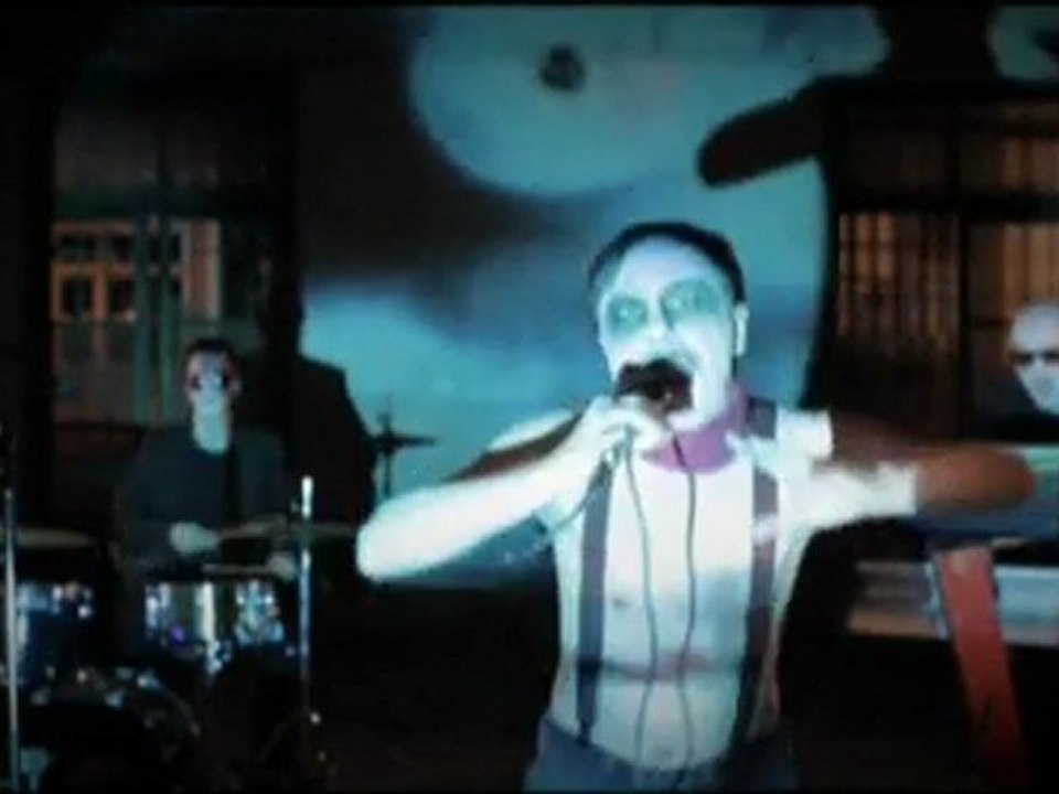 Grizu - Uçan Memeli