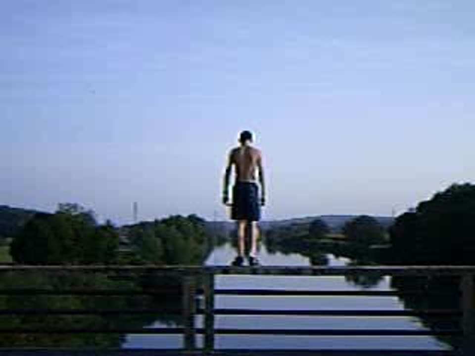 Saut du pont de la Marne( Christophe 2 )