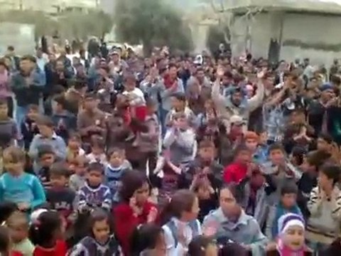 فري برس ادلب جبل الزاوية معربليت مظاهرة حاشدة تطالب بالحرية واسقاط النظلم في حمعة خذلنا العرب والمسلمون 30 3 2012 ج2