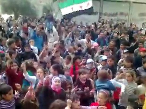 فري برس ادلب جبل الزاوية معربليت مظاهرة حاشدة تطالب بالحرية واسقاط النظلم في حمعة خذلنا العرب والمسلمون 30 3 2012 ج1