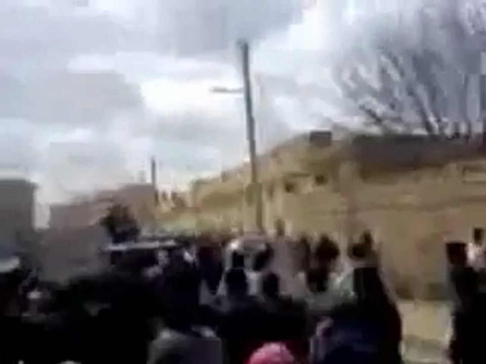 فري برس حلب منبج مظاهرة جامع سوق الهال جمعة خذلنا العرب30 3 2012 ج2