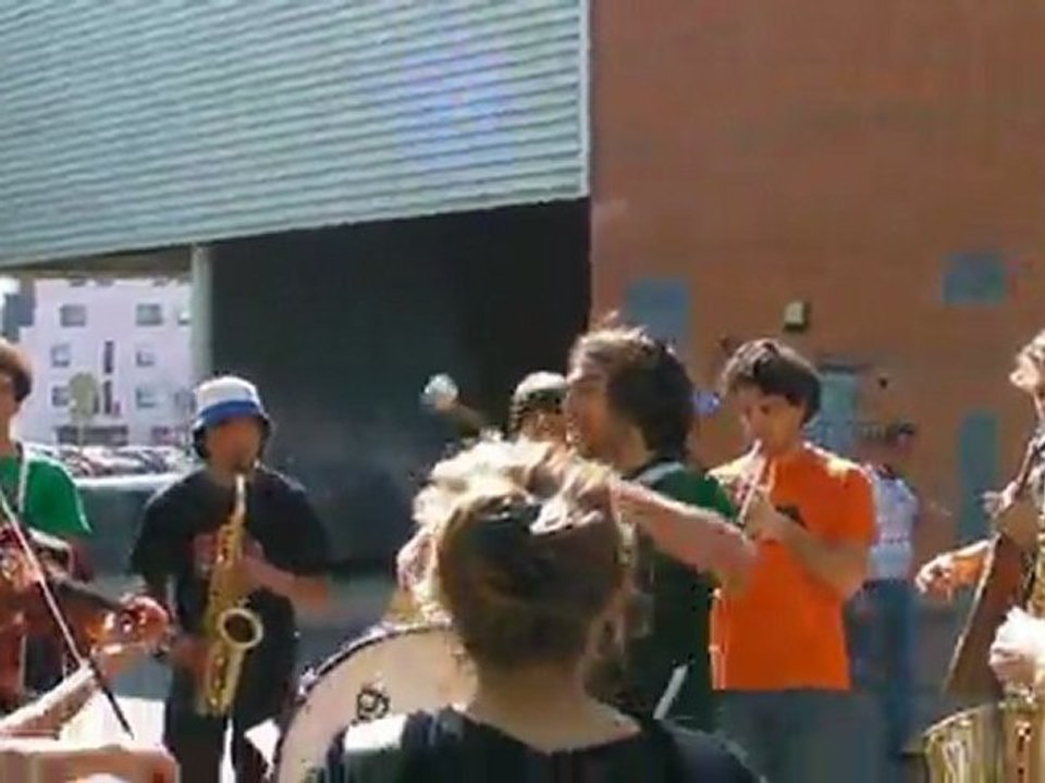 29-03-2012 Campus Day - Smekta Tourista Orkestra (part4)