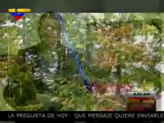(VIDEO) Curiosidades: Joven parapléjica realiza salto Bungee Jumping en su silla de ruedas 29.03.2012