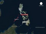 Filipinlerde 600 turist deniz ortasında kaldı