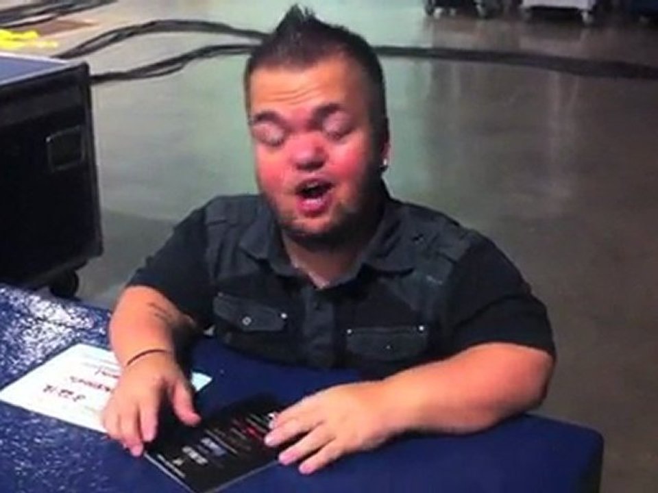 Hornswoggle makes a big announcement at WrestleMania Axxess