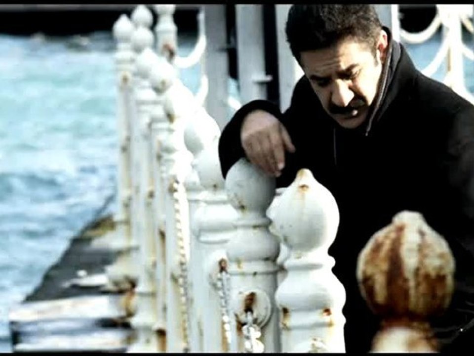 Burhan Çaçan - Zor Akşamlar İstanbulda