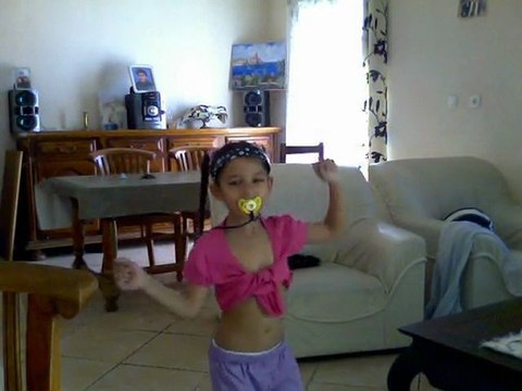 ma petite cousine joana ki dance oléé