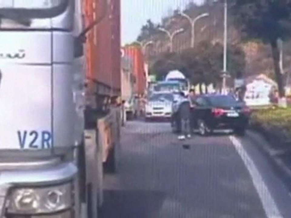 CCTV catches car caught in a spin