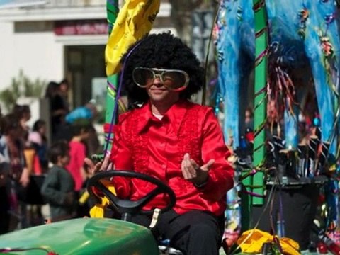 Le Carnaval de Montélimar paillettes et confettis à gogo