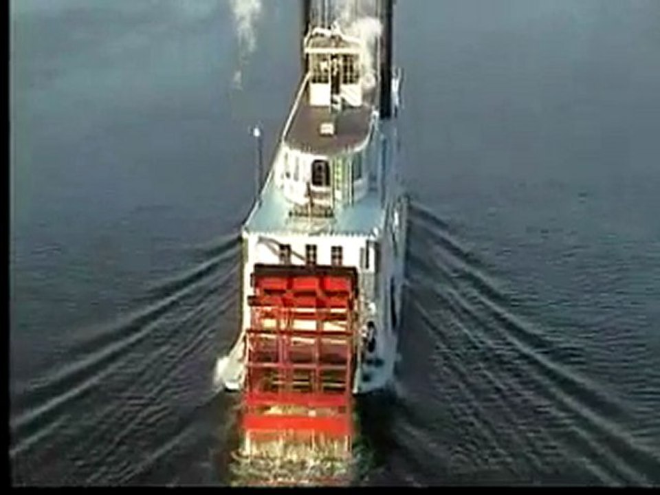 JULIA BELLE Mississippi River at La Crosse WI cruise