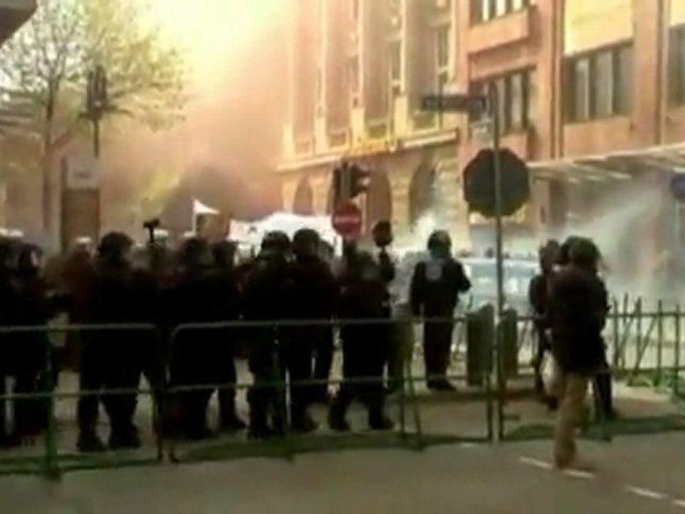 Anti-capitalism protests turn violent in Germany