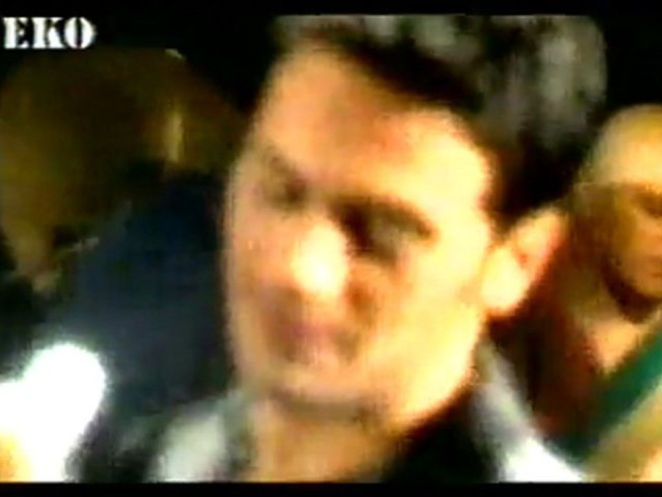 Emre altug - saskin video klip nostalji eko tv