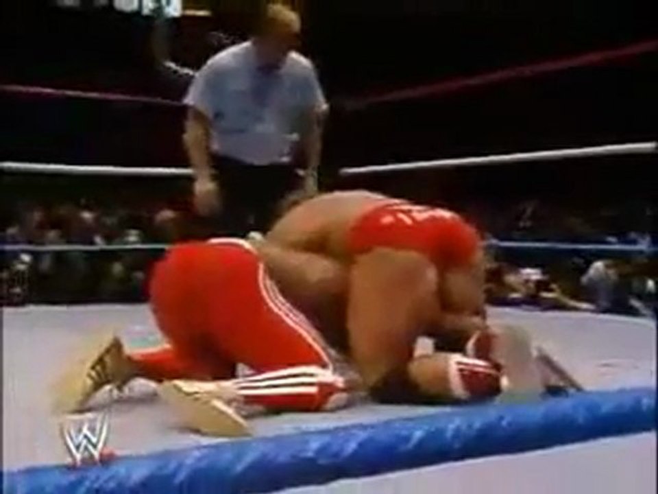 WWE-Universal.Fr -Hulk Hogan & Mr.T VS Roddy Piper & Paul Orndorff P2 (Wrestlemania I)