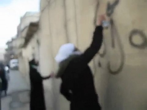 فري برس ريف دمشق داريا مظاهرة نسائية للمطالبة بالمعتقلين 31 3 2012 ج2