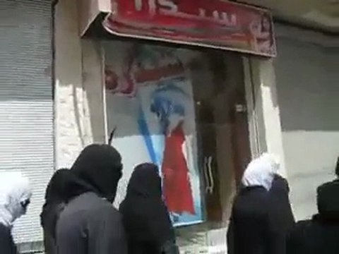 فري برس ريف دمشق داريا مظاهرة نسائية للمطالبة بالمعتقلين 31 3 2012 ج1