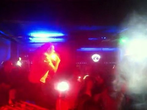 LEVET YÜKSEL BURSA RESİMLİ BAR BENİ BIRAKMA