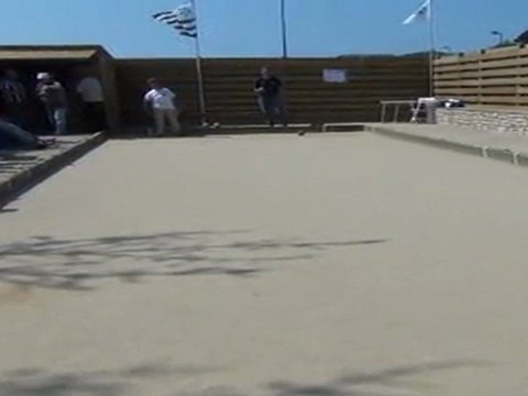30/07/2011 - Concours de boules plombées à Primel Trégastel