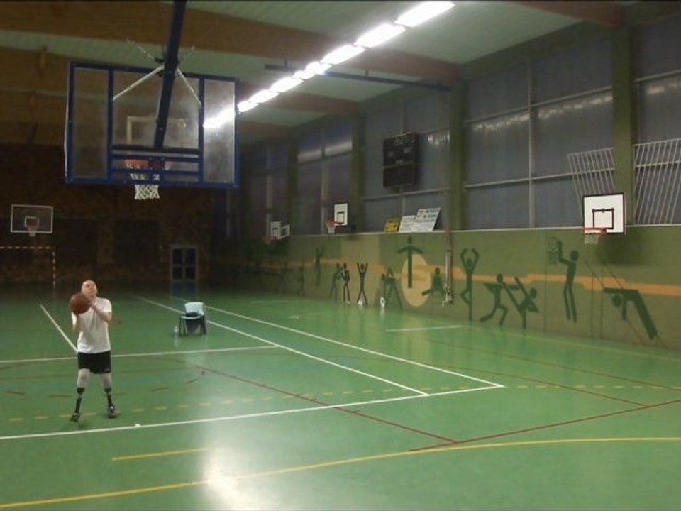 Démo de Basket-Ball avec prothéses en Lames de Carbone. 20/03/2012