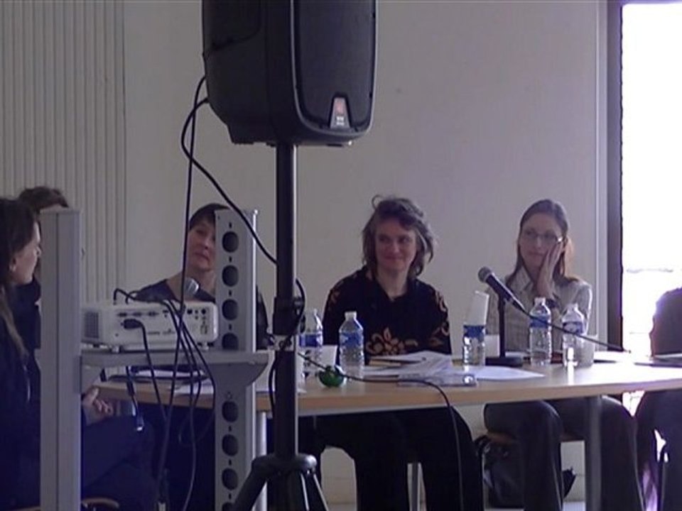 Voix de femmes : théâtre, pouvoir, traduction 4/5