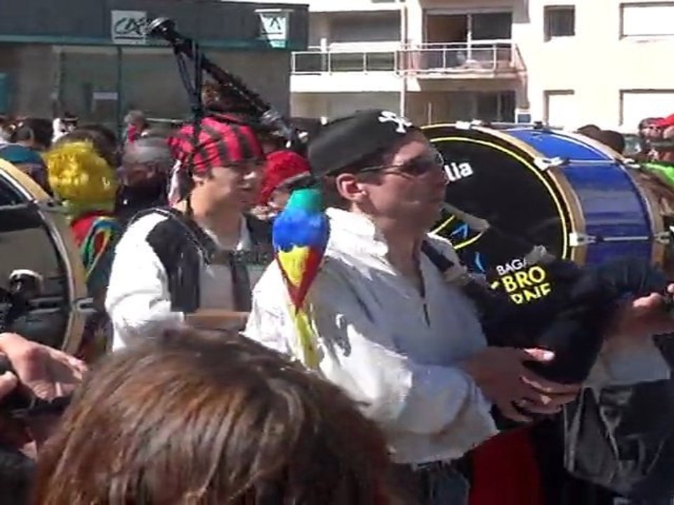 Carnaval de Landerneau dimanche 1er avril 2012 : Bagad de Landerneau