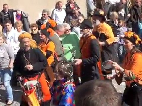 la troupe oléocada à vic sur seille 1er avril 2012