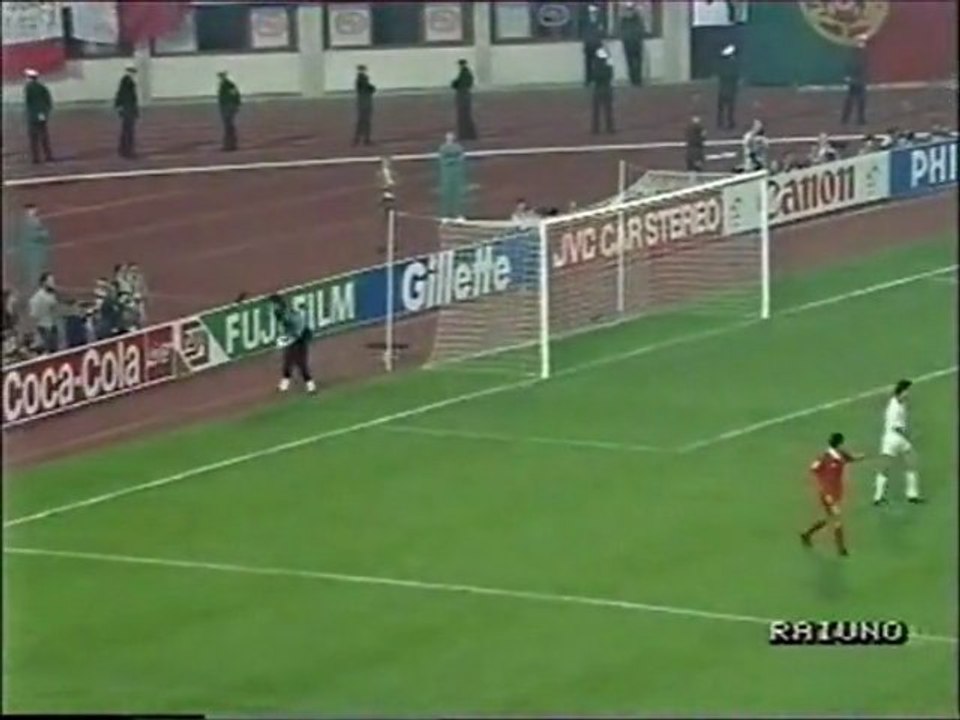 AC Milan 1-0 Benfica - Champions League - 1989/90 - part 1